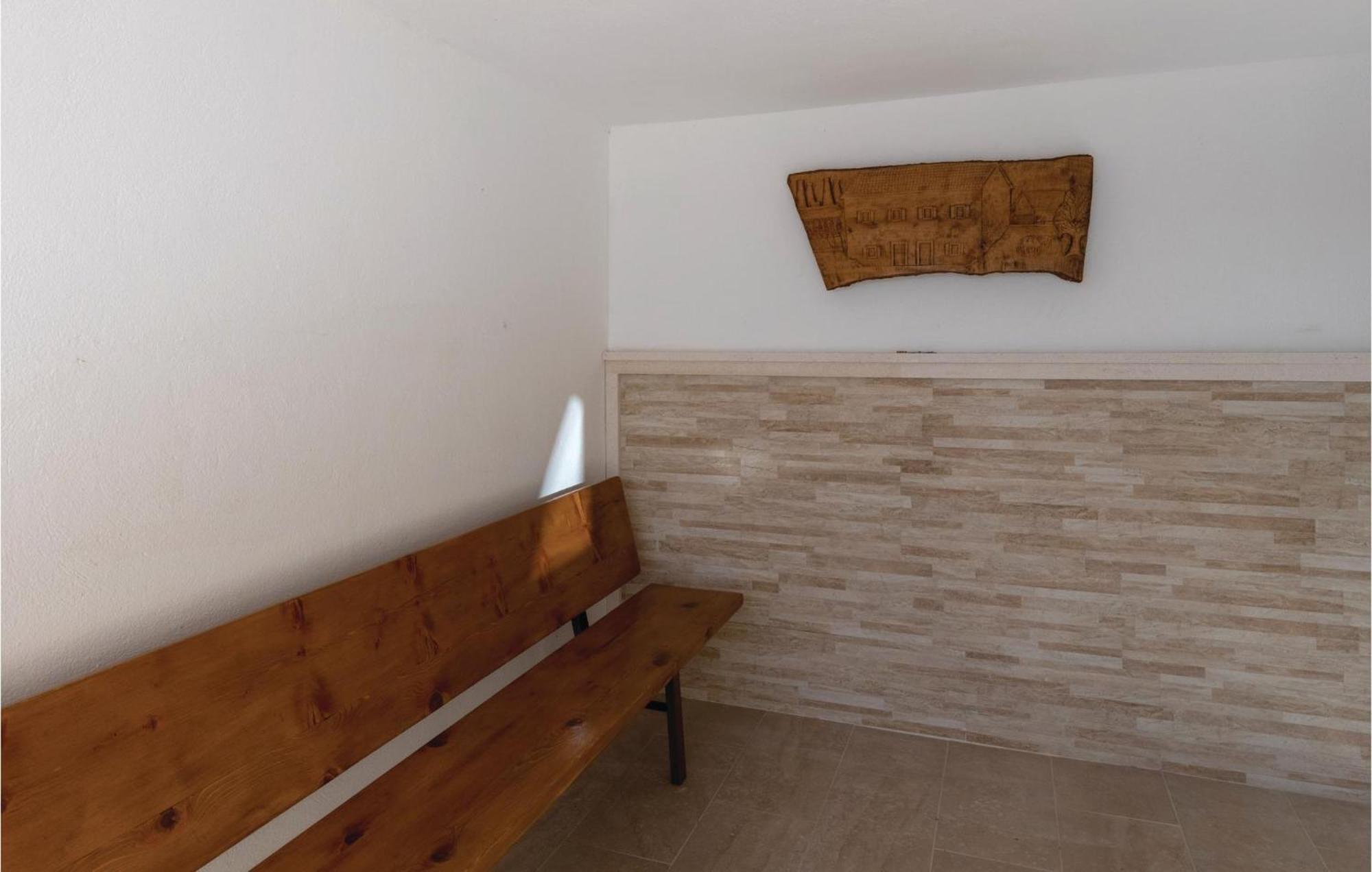 1 Bedroom Amazing Apartment In Komarna เคล็ค ภายนอก รูปภาพ