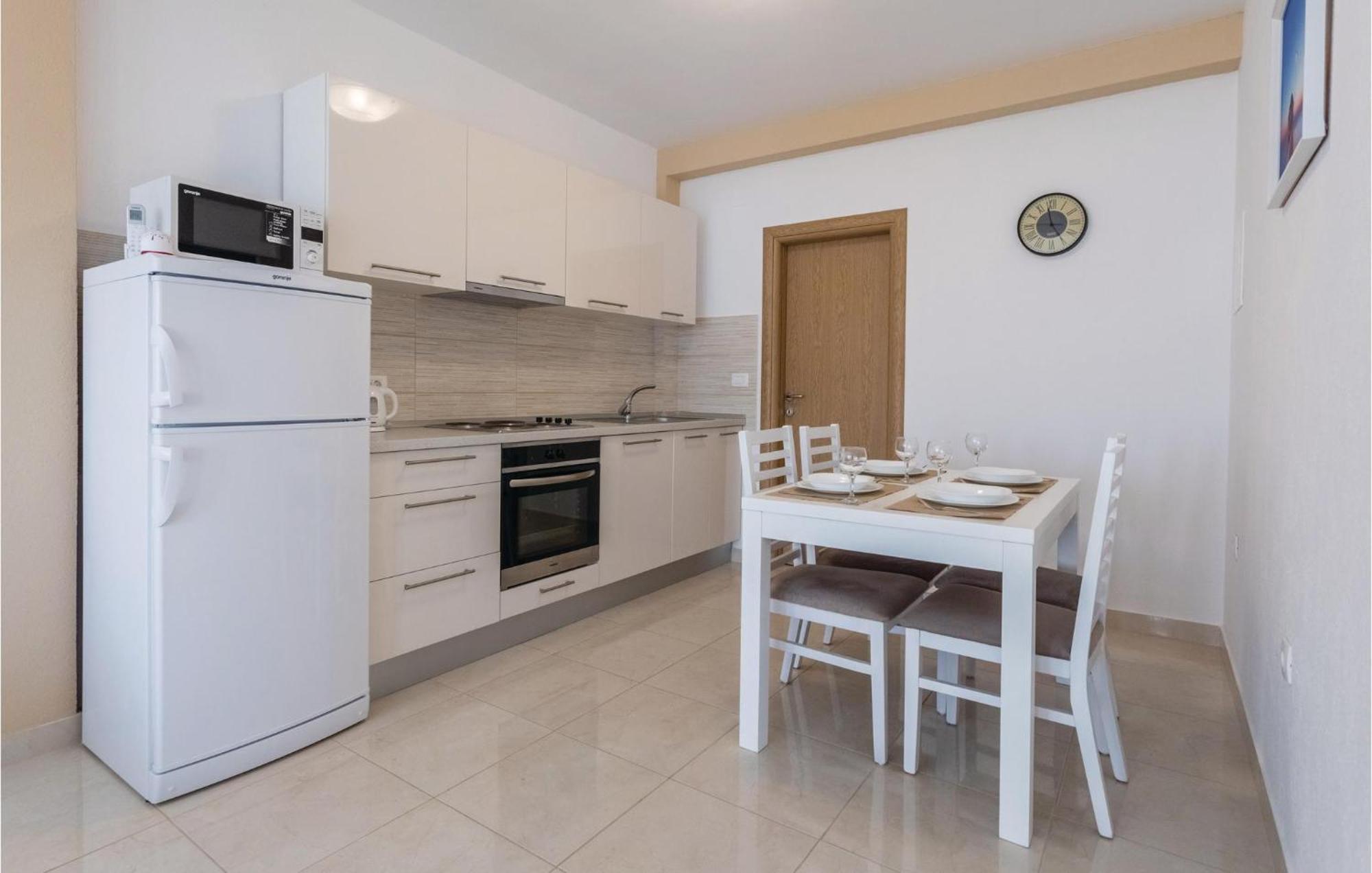 1 Bedroom Amazing Apartment In Komarna เคล็ค ภายนอก รูปภาพ