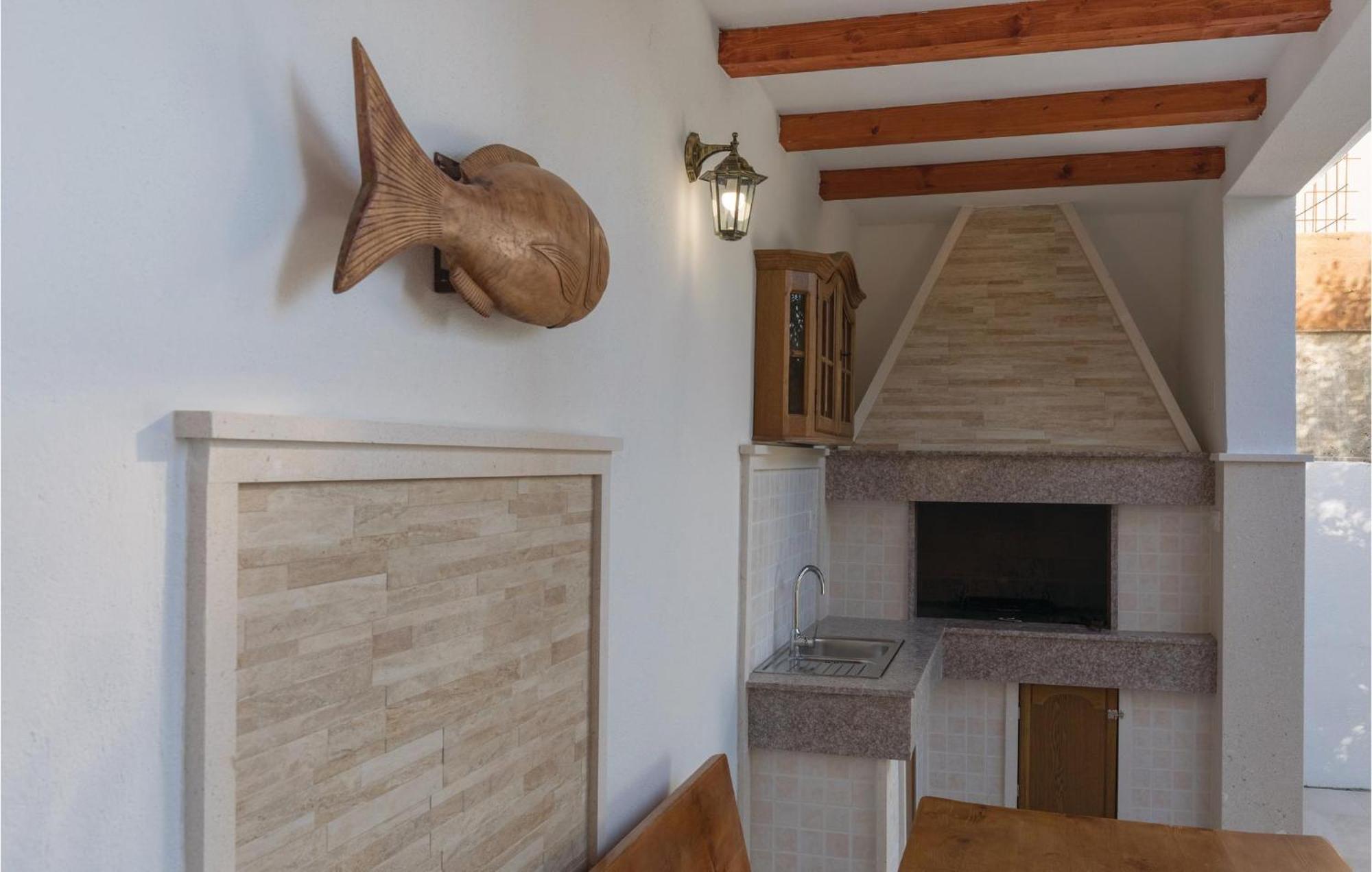 1 Bedroom Amazing Apartment In Komarna เคล็ค ภายนอก รูปภาพ